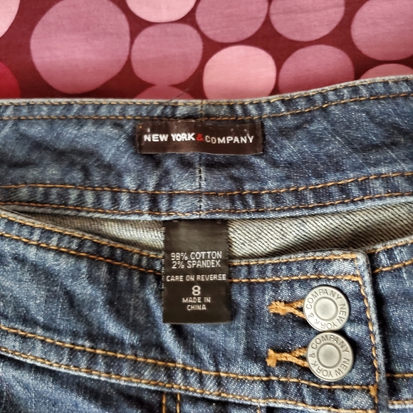 New York & Company Denim Capris - Picture 4 of 4